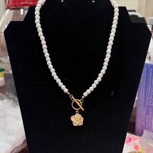 Pearl Necklace with Gold Flower Pendant